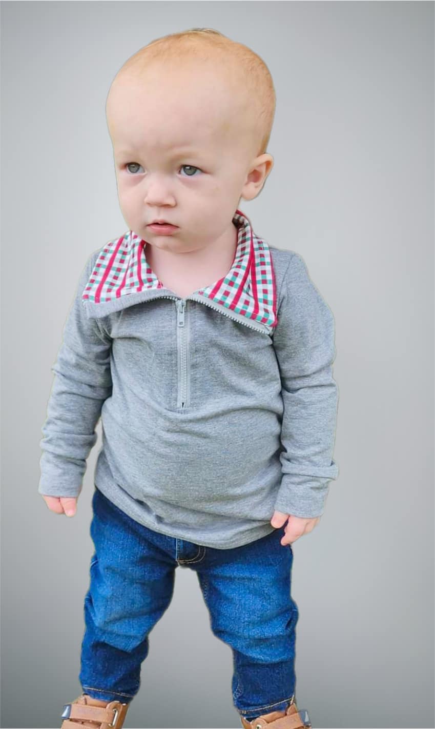 ᴡᴇᴇᴋʟʏ ᴘʀᴇ ᴏʀᴅᴇʀ Pullover- Grey with Red and Green Plaid Quarter Zip