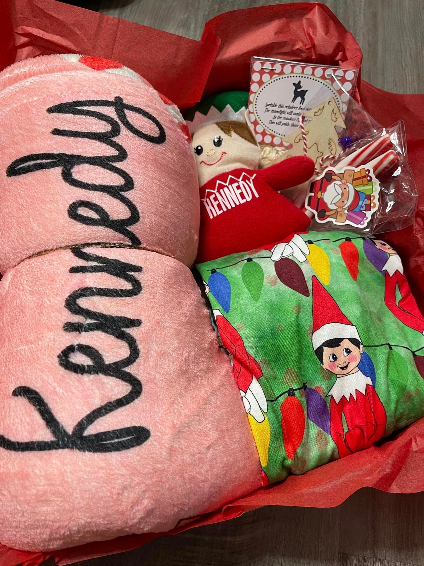 Basic Christmas Eve Box (30x40" Blanket/Personalized Gingerbread Plush/Pajamas)