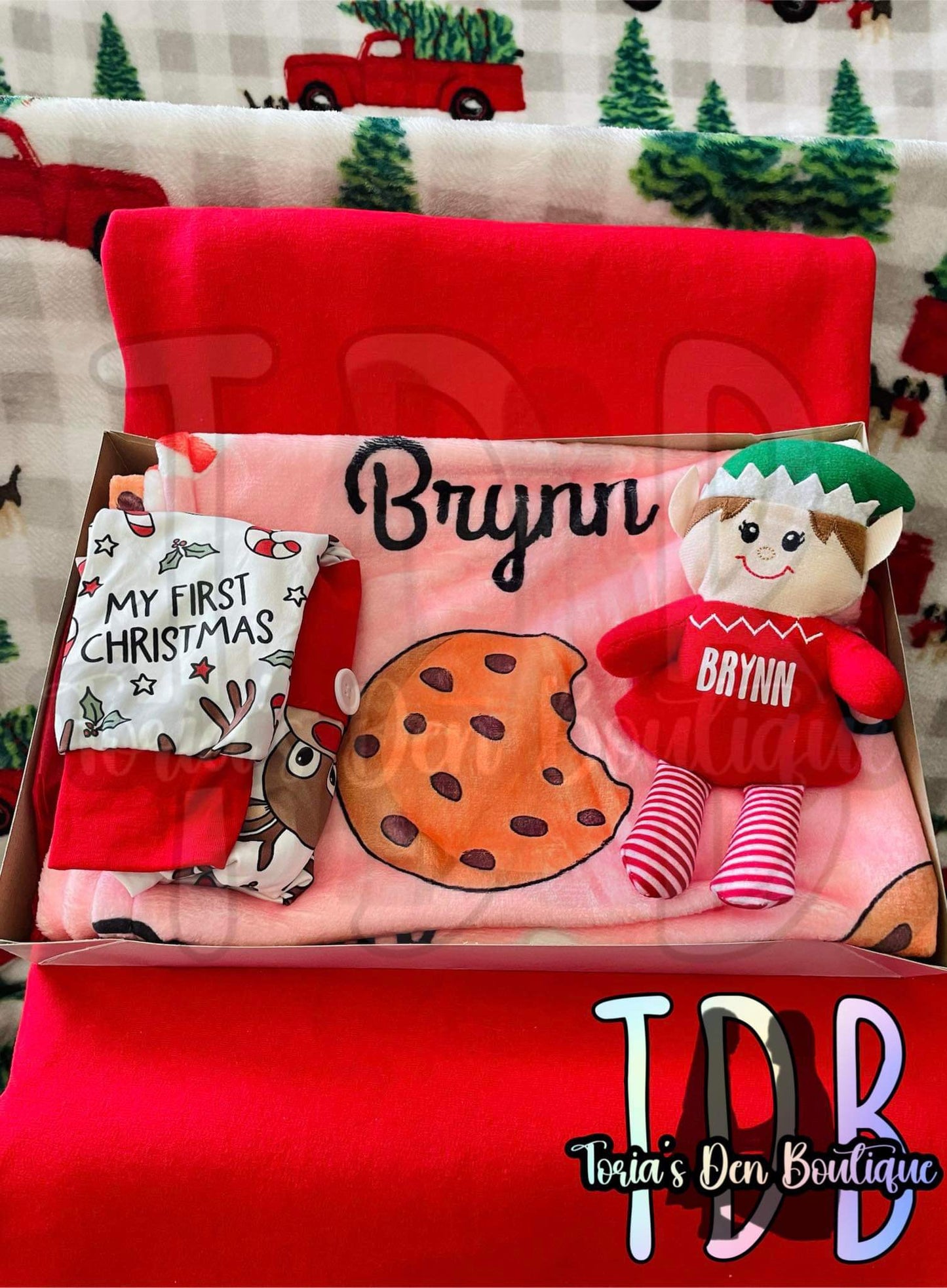 Basic Christmas Eve Box (30x40" Blanket/Personalized Gingerbread Plush/Pajamas)
